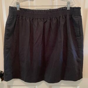 Black Linen/Cotton skirt with elastic waist and pockets. J Crew 18